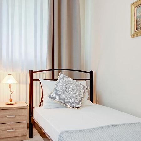 פרדיסוס Private 6-Bdrm Villa With Garden 150M To Beach מראה חיצוני תמונה