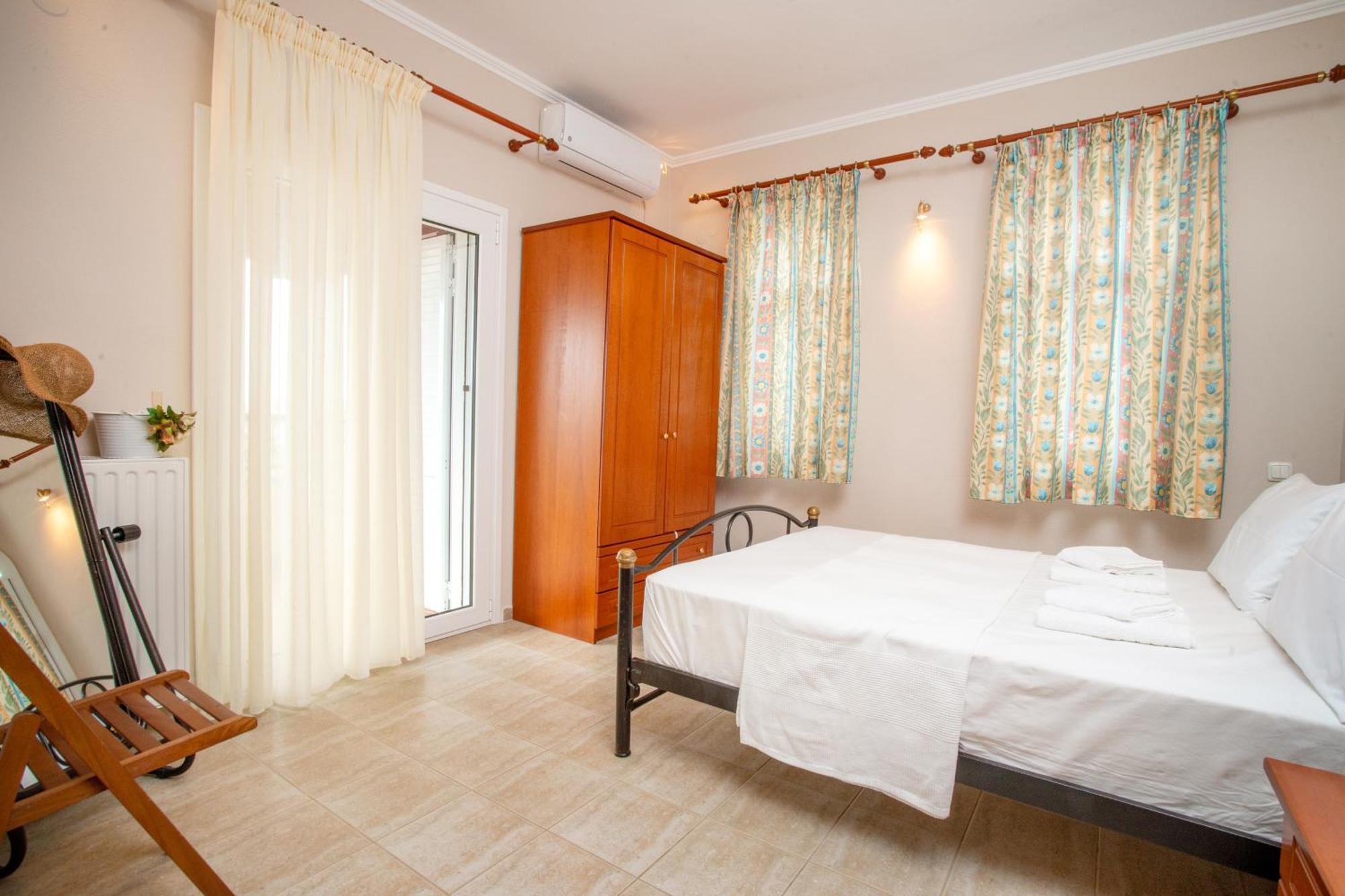פרדיסוס Private 6-Bdrm Villa With Garden 150M To Beach מראה חיצוני תמונה