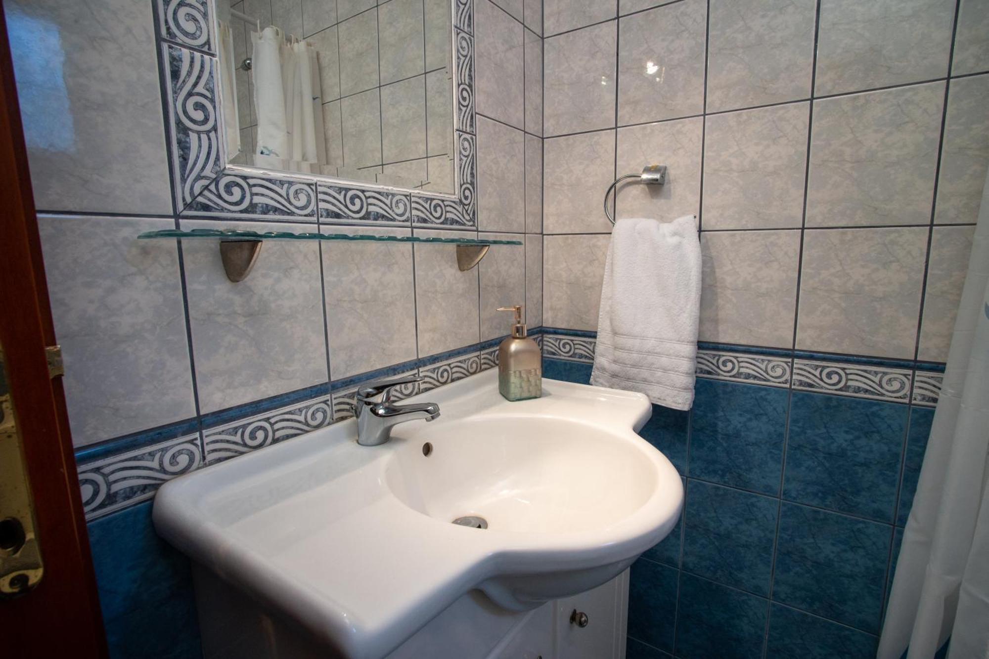 פרדיסוס Private 6-Bdrm Villa With Garden 150M To Beach מראה חיצוני תמונה
