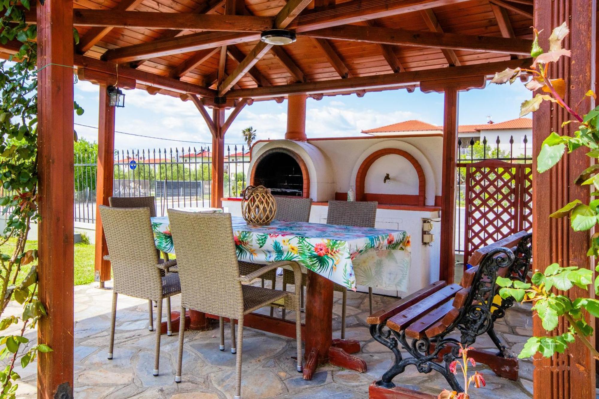 פרדיסוס Private 6-Bdrm Villa With Garden 150M To Beach מראה חיצוני תמונה